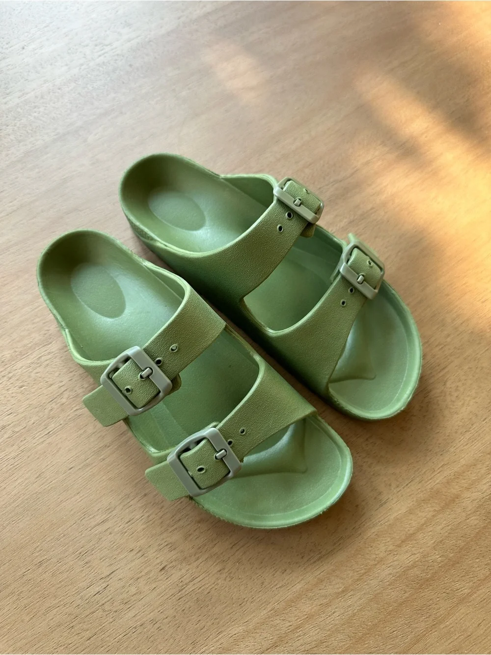 Double-Buckle Slide Sandals Size 2–3 Big Kid, Green